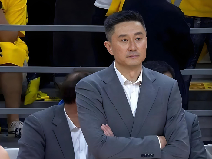 开云体育-CBA名记质疑杜锋：第四节比赛，为何要弃用徐杰？|广东队|北京队|cba季后赛|广东男篮|北京首钢_新浪体育_新浪新闻